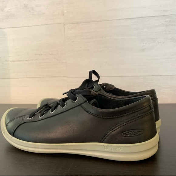 Keen Lorelai Sneakers - Picture 5 of 11